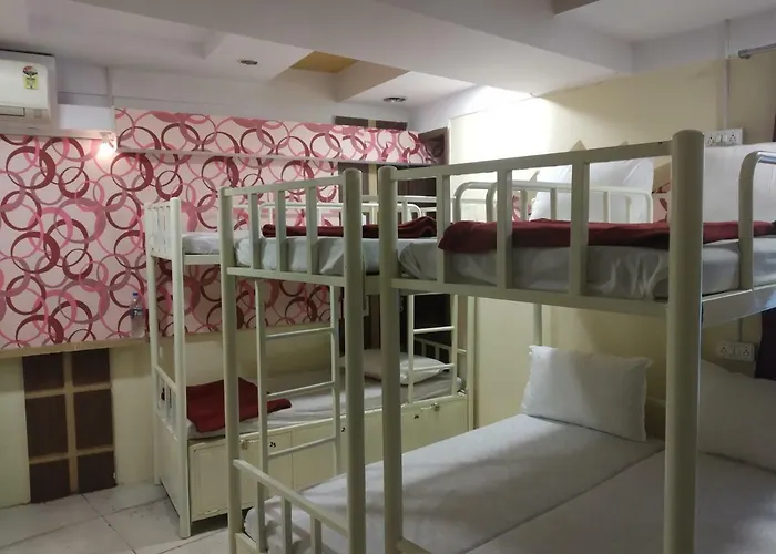 Bandra Dormitory Only For Indian Male Mumbai
